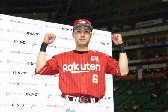 ソフトバンク戦で本塁打を放った楽天・村林一輝【写真:栗木一考】