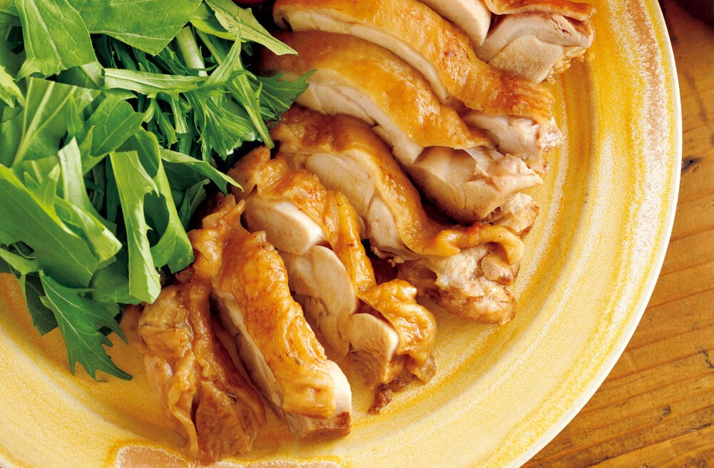 味つけはウスターソースだけ『レンジ照り焼きチキン』鶏ももに揉み込むだけでジューシー