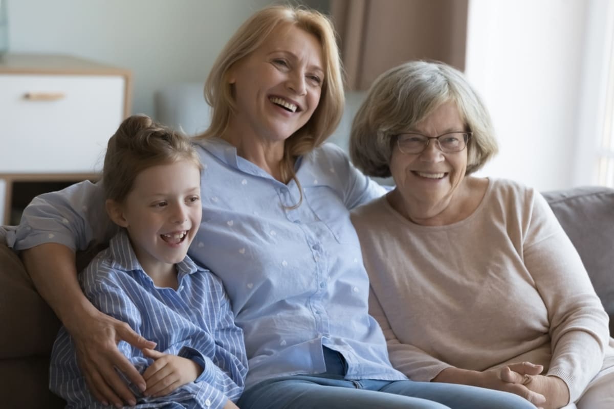 親と離れて暮らしながら毎月8万円の仕送り 扶養に入れたら節税できる?