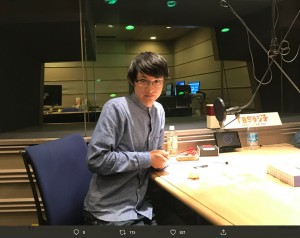 カップル撮影に「なんで俺なのか」と水川かたまり(画像は『空気階段の踊り場(TBSラジオ) 2022年9月26日付Twitter「このあと24:00-TBSラジオ「空気階段の踊り場」」』のスクリーンショット)