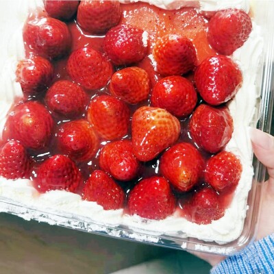 中国のスーパーが販売したイチゴのケーキに「しょっぱい」の指摘相次ぐ