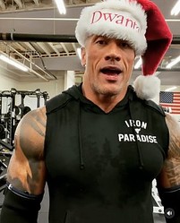 �ɥ������󥵥󥿤��ȡȥɥ���󥿡����������ɡʲ����ϡ�therock��2020ǯ12��26����Instagram��Hope Dwanta wasn��t too loud eating all your cookies and drinking all your ��teremana last night?�ס٤Υ����꡼�󥷥�åȡ�