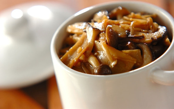 最短10分で作れるお手軽なレシピも必見 日持ち2週間のキノコ常備菜