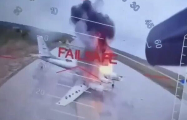 2025年6月にウクライナ軍特殊部隊がロシア領内の飛行場4か所に攻撃を加えたときの映像（画像：ウクライナ参謀本部）