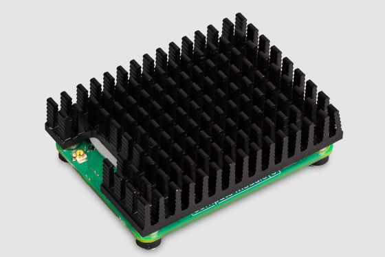 産業用ラズパイ「Raspberry Pi Compute Module 5」登場、ファン付き