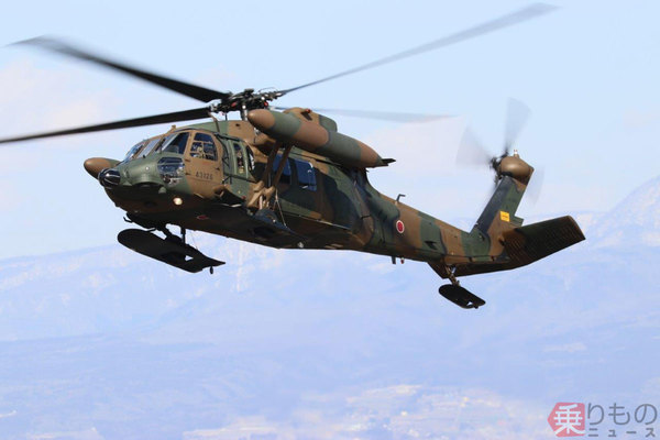 陸自ヘリの救助活動 実際どうやっているの 15年9月 鬼怒川氾濫に飛んだuh 60ja ライブドアニュース