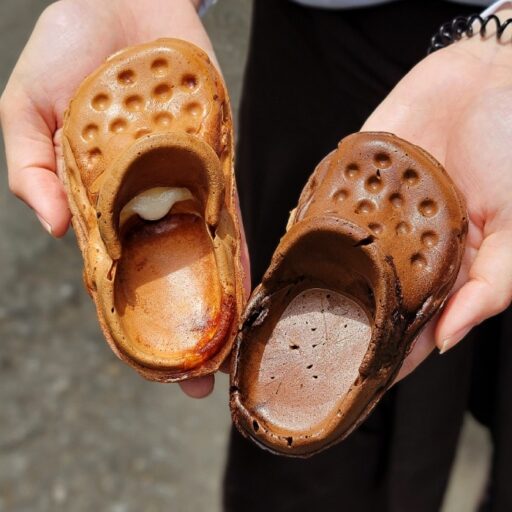 新大久保】これを食べられるのはここだけ!?クロックスの形をした