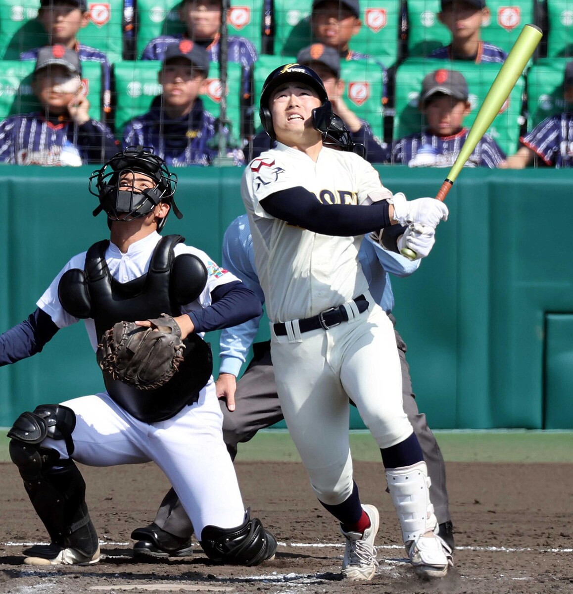 8回、代打の八戸学院光星・横山は右飛に倒れる(撮影・山口登)