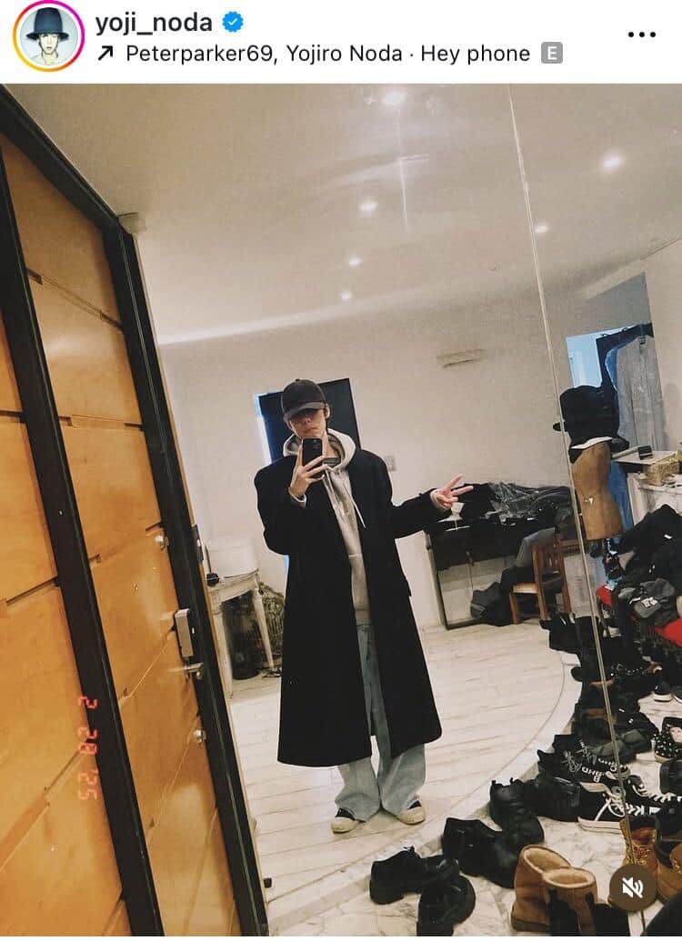 RADWIMPS 野田洋次郎 私服 野生のRADWIMPS」野田洋次郎、耳付き帽子姿でメンバーとピース