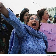 息子との結婚を断られたパキスタンの叔父 14歳姪に火を放ち殺害 ライブドアニュース