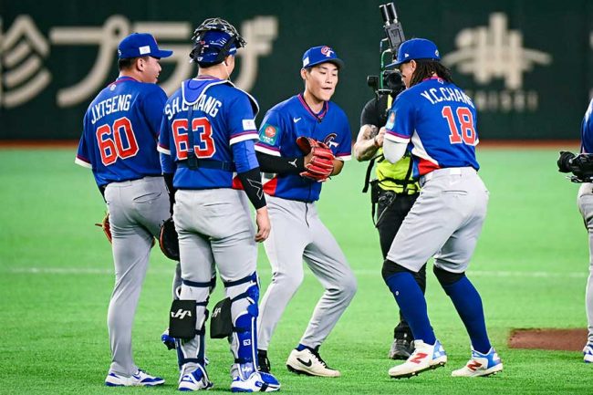 チェコに勝利し歓喜する台湾代表【写真：中戸川知世】