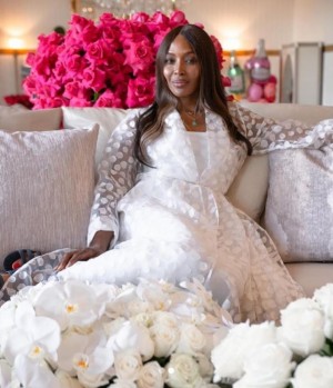 “元祖スーパーモデル”のナオミ・キャンベルが50歳に(画像は『Naomi Campbell 2020年5月24日付Instagram「I would like to firstly say THANK YOU for all the birthday love, well wishes and blessings!」』のスクリーンショット)