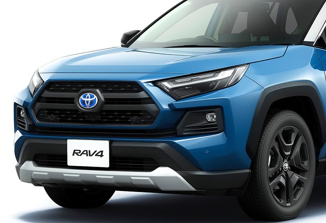 トヨタ、RAV4の「アドベンチャー」にハイブリッド車を追加。一部改良も実施
