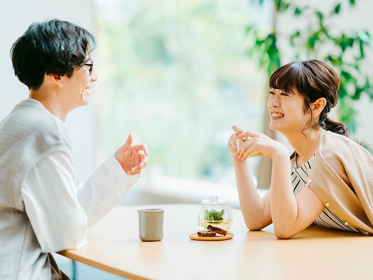  好きすぎて隠しきれない。男性が本気で恋した時だけ見せる「サイン」 