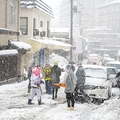雪道で立ち往生 運転手意識低い?