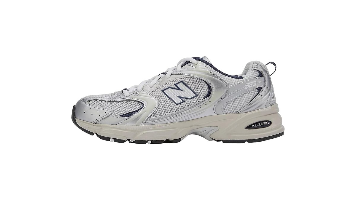 ����������ۥ˥塼�Х�󥹤�adidas�Υ��塼����Amazon �����襻����Ǥ�����