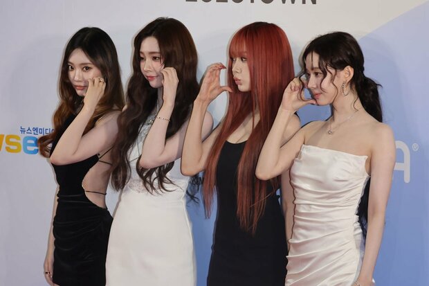 紅白歌合戦「キノコ雲」騒動のaespaは有吉弘行らとの「絡み」なし