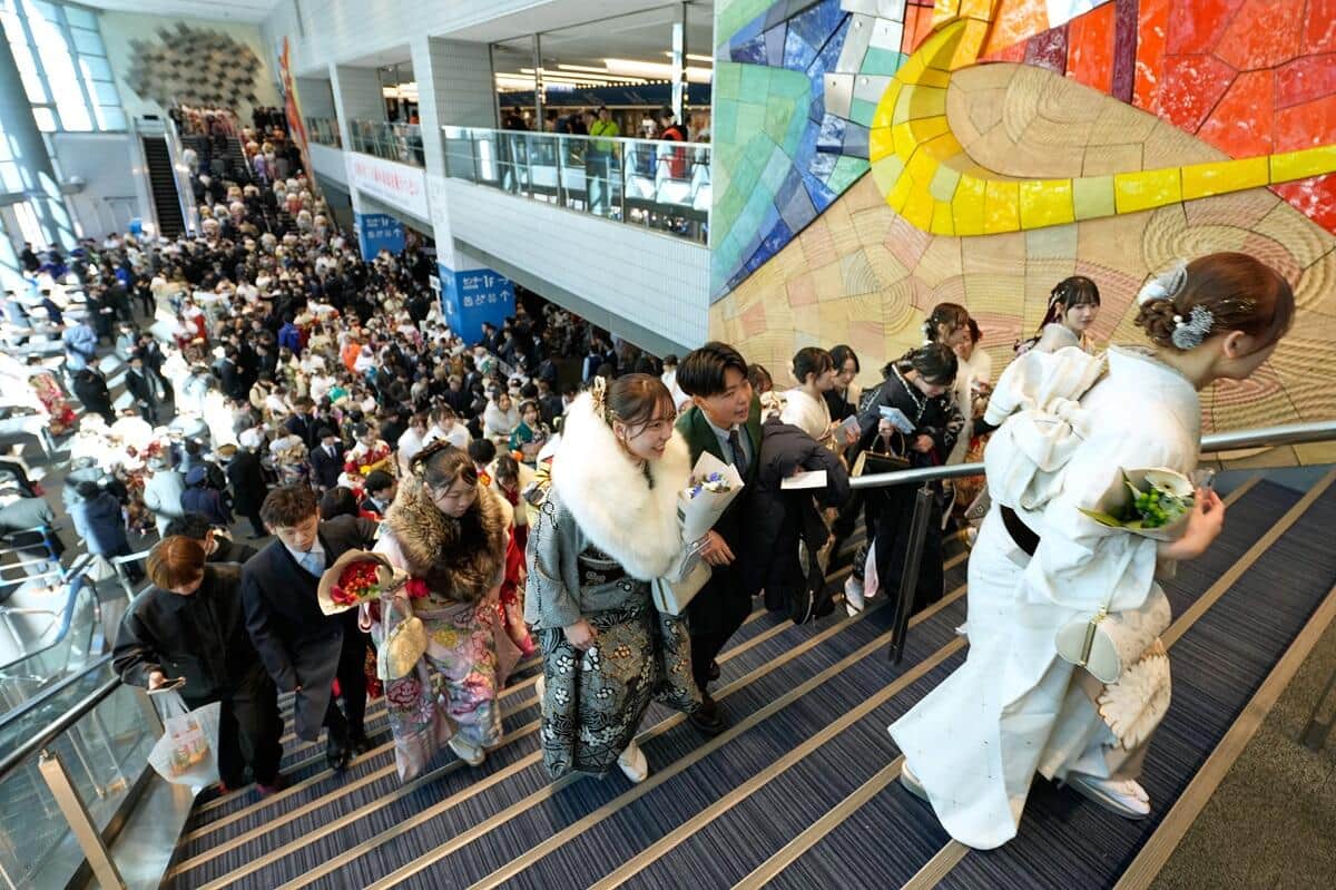 2026年1月12日の「二十歳の市民を祝うつどい」（写真：AP/アフロ）
