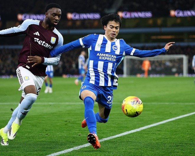 ビラ戦で先発した三笘。0−1の敗戦に「結果を受け止めないといけない」。(C)Getty Images