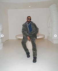 ��Ƚ����������ĥ����Ȥ����������˥����������ȡʲ����ϡ�Kim Kardashian West��2019ǯ12��26����Instagram��The West��s�ס٤Υ����꡼�󥷥�åȡ�