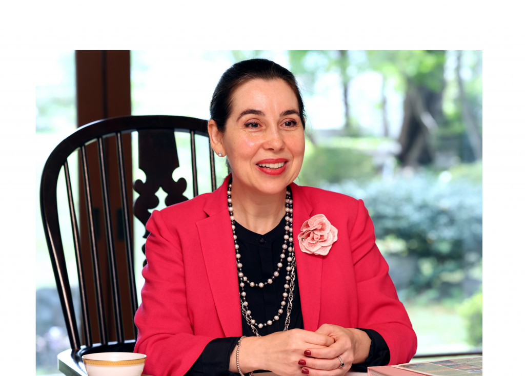 アラバジエヴァ・マリエタ 駐日ブルガリア大使