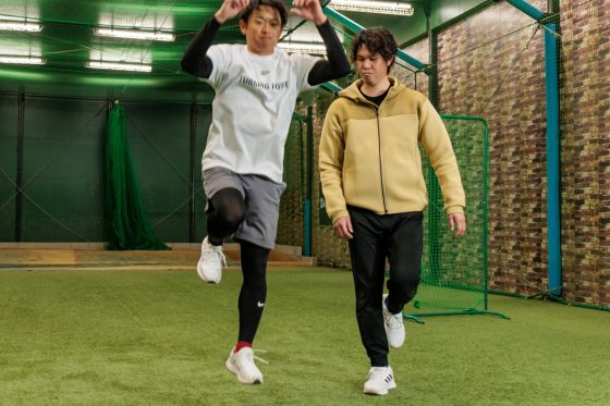「Be an Elite」の松本憲明氏（右）【写真：伊藤賢汰】