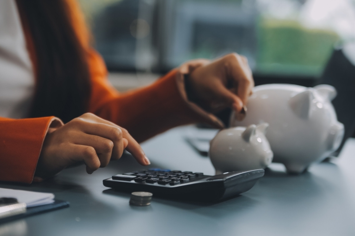 日本の平均年収は400万円台だと聞き、「物価高であまり貯金できないのでは？」と感じます。実際いくらくらい貯金できているのでしょうか？ -  ライブドアニュース