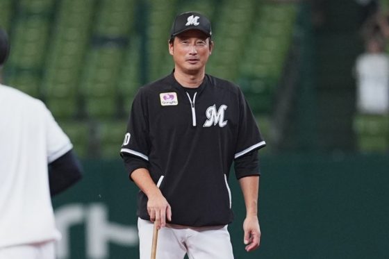 ロッテでチーフ打撃コーチ兼走塁コーチを務めた大塚明氏【写真：小林靖】