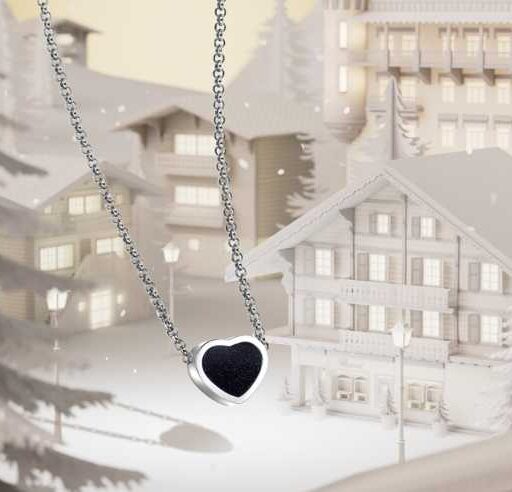 ショパールのホリデーに輝く♡限定「マイ ハッピーハート」ネックレス