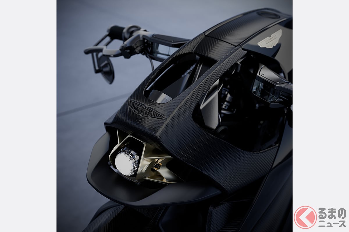  アストンマーティンとブラフ・シューペリアが共同開発した「AMB 002 Roadster」 