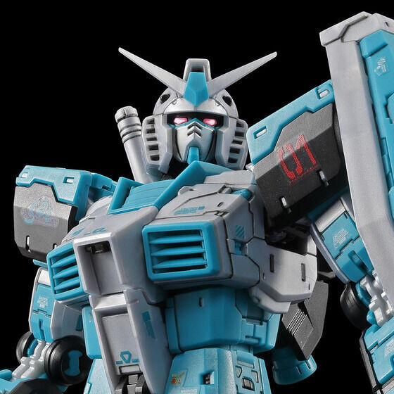 機動戦士ガンダム』初音ミクをイメージしたカラーリングの「RX-78-2