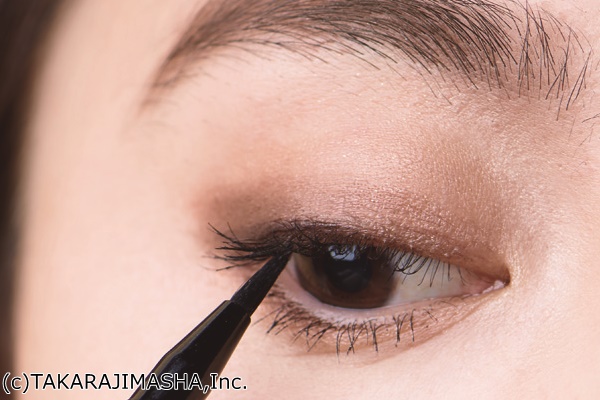 アイシャドウの塗り方をおさらい 初心者から上級者まで使えるテク Peachy ライブドアニュース