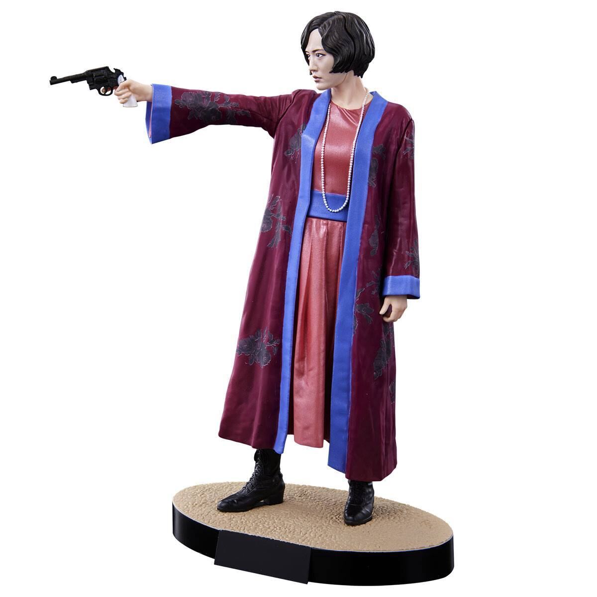 綾瀬はるか、フィギュアに! 『リボルバー・リリー』小曾根百合をリアル