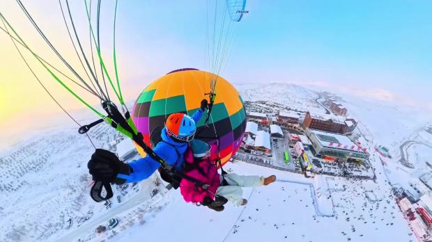 新疆アルタイでパラグライダー導入