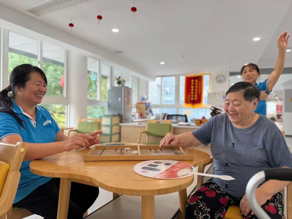 8連休中に1泊約2000円の「ショートステイサービス」を提供した介護施設が話題に