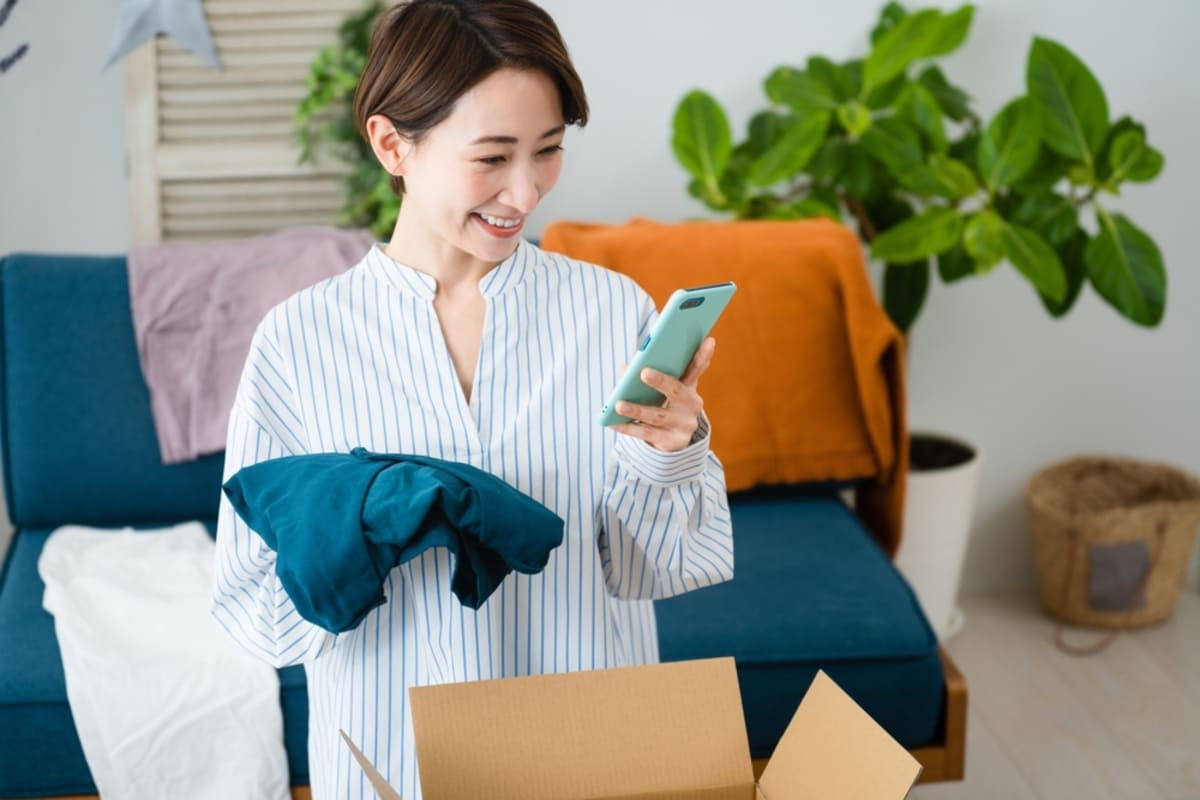 フリマアプリで「年間30万円」の収入 衣服や家具などなら課税されない？