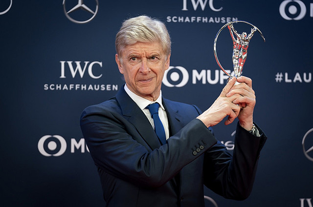 サッカーファンに激震 吉本興業が元赤鯱 英アーセナルfc監督のアーセン ヴェンゲル氏のマネジメント契約締結 ライブドアニュース