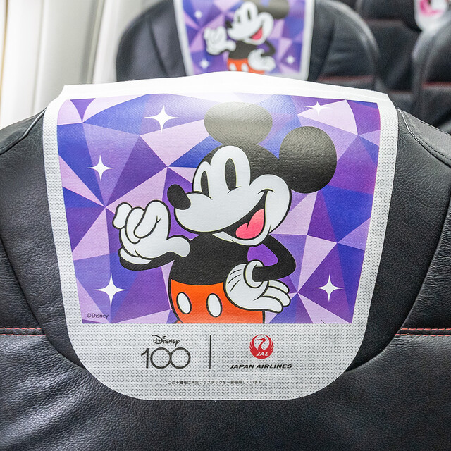 ディズニー創立100周年を記念した特別塗装飛行機！「JAL DREAM EXPRESS