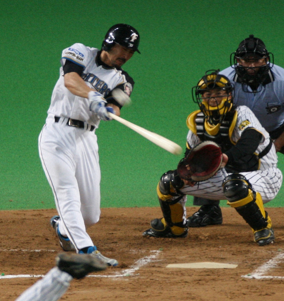 小笠原道大木製バット