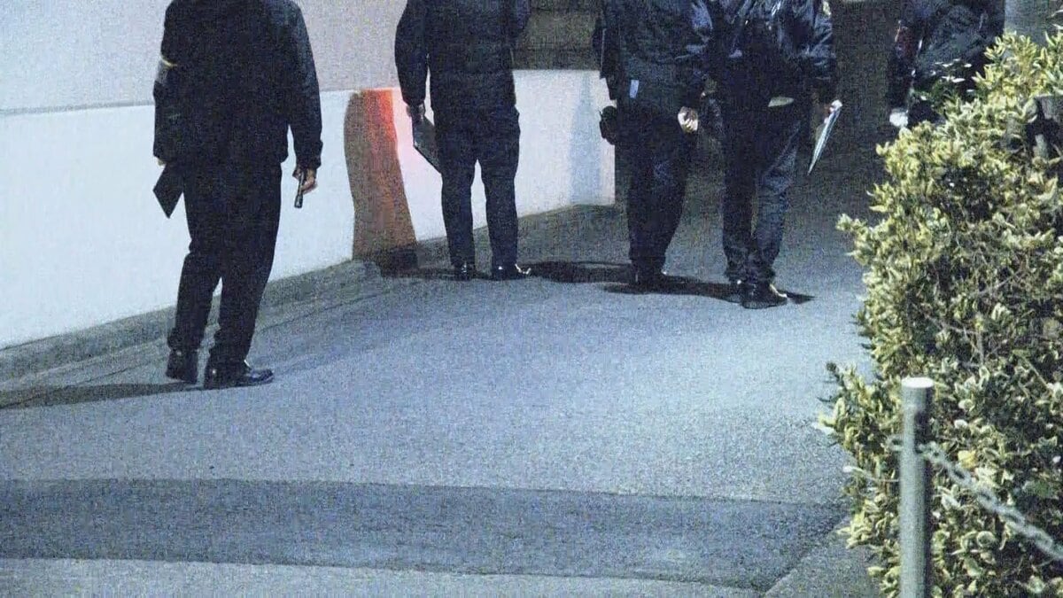 東京の路上で切りつけ 犯人逃走