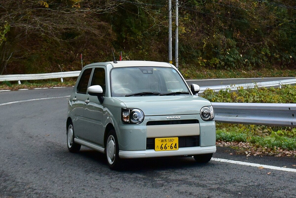 車両価格130万円以下で十分な長距離ドライブ耐性と粘りのあるハンドリングを実現したダイハツ「ミラトコット」　Photo by Koichirou Imoto