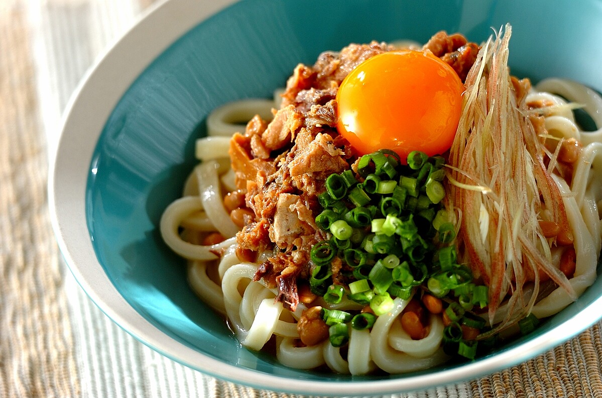 【暑い日の救世主!】つるっとさっぱり!夏の冷やしうどん絶品レシピ3選