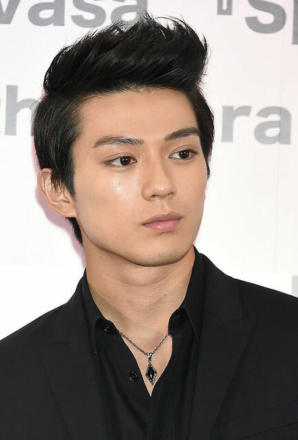 画像 新田真剣佑 実写版 One Piece にゾロ役で出演決定 イケメンすぎる 手配書 にファン歓喜 国内 ライブドアニュース 画像 新田真剣佑 実写版 One Piece にゾロ役で出演決定 イケメンすぎる 手配書 にファン歓喜 国内 ライブドアニュース