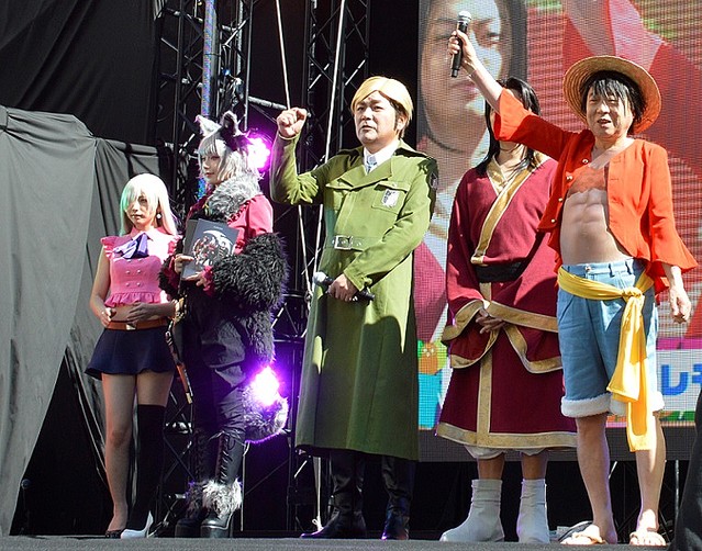 宇垣美里アナも人狼コスで登場！「池袋ハロウィンコスプレフェス2019