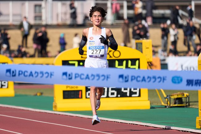 別府大分毎日マラソンに出場した白川陽大【写真：アフロスポーツ】