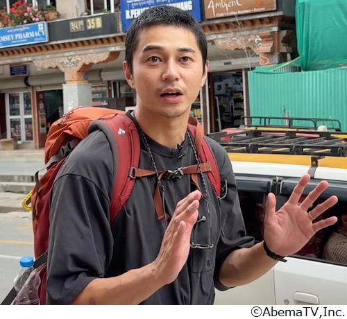 ABEMA「世界の果てに」シリーズ 東出昌大、一糸まとわぬ姿で…衝撃