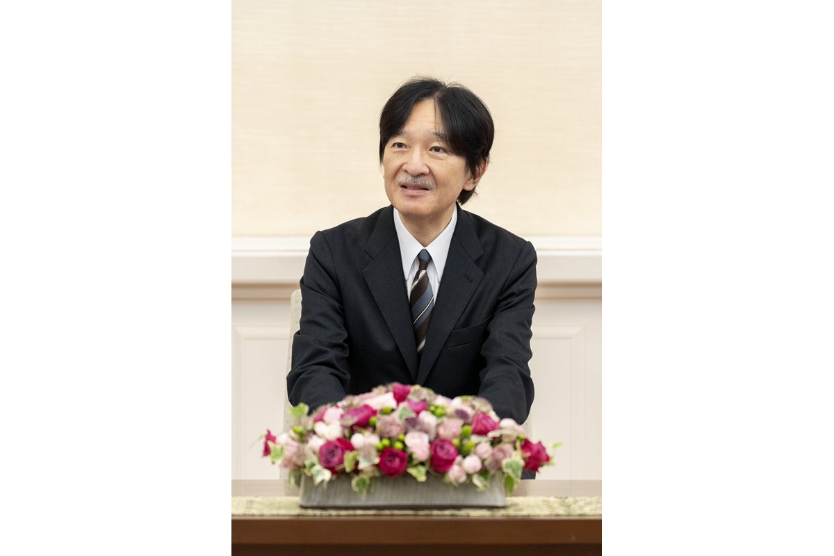  60歳のお誕生日に際して、記者会見に臨まれた秋篠宮さま（写真：宮内庁提供） 