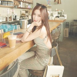 画像あり 少女時代ティファニー 背中丸見えのセクシー私服でファンを悩殺 ライブドアニュース