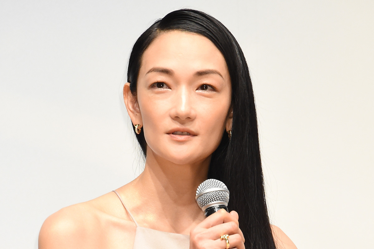 冨永愛が妊娠発表 お相手の山本一賢は過去に「僕は働けない人」と発言