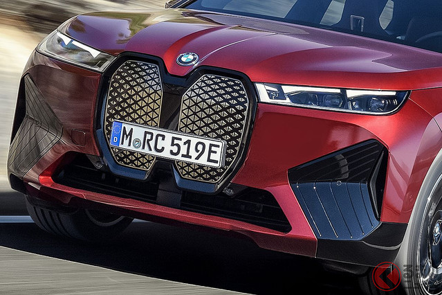 Bmw新型電動suv Ix 上海モーターショーで世界初公開 オラ顔evの市場導入は21年後半 ライブドアニュース